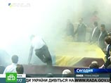 МЧС и МВД Украины совместно расследуют инцидент с применением дымовых шашек в Верховной Раде