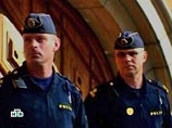По данным телерадиовещательной корпорации BBC , шведские власти объявили основателя сайта в розыск
