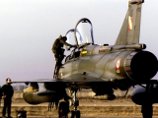 Договор аренды американской военной базы "Манас" в аэропорту под Бишкеком, именуемой в настоящее время Центром транзитных перевозок, был продлен еще на год