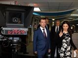 Главный редактор телеканала Маргарита Симоньян провела для главы государства краткую экскурсию