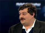 Оппонент кинорежиссера в передаче, писатель Дмитрий Быков заявил, что манифест - это сатирический документ, сконцентрировавший в себе чаяния нынешней власти - покорность народа непререкаемой власти