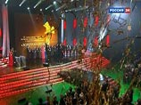 Девятая церемония вручения кинопремии "Золотой орел" по традиции прошла сегодня в Первом, самом большом, павильоне киноконцерна "Мосфильм", где снимались многие российские картины