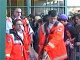 Пострадавшие с ушибами и переломами были доставлены в госпиталь. По словам врачей, их жизни вне опасности