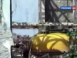 Прежде всего, в течение ближайших трех месяцев специалисты намерены обеспечить стабильную работу системы охлаждения на реакторах "Фукусимы-1"