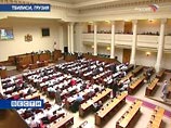 Кроме того, грузинское руководство намерено начать широкое обсуждение в обществе вопроса, в какой день отмечать День Победы над фашизмом - 8 или 9 мая