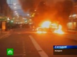 В автомобилях в момент поджога полицейских не было, никто из сотрудников полиции пока не пострадал, уточнили в Скотланд-ярде