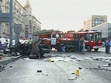 "Наиболее вероятной причиной аварии стало то, что водитель Mercedes не справился с управлением", - сказал собеседник агентства
