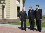 По мнению австрийской газеты Die Presse, Путин задумал создать свой "маленький ЕС". Через 20 лет после распада Советского Союза Путин активнее, чем раньше, пытается взять на себя роль интегратора расколотого постсоветского пространства