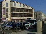 Силовики в ходе продолжающейся спецоперации в Махачкале уничтожили еще двух боевиков, укрывшихся в жилом доме, и жену одного из них