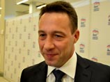 Полномочный представитель президента РФ в Уральском федеральном округе Игорь Холманских на встрече с региональной ячейкой движения "В защиту человека труда" в Новом Уренгое призвал молодежь отказаться от высшего образования и продолжать рабочие династии