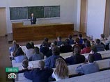 Стоит отметить, что, согласно данным Росстата, в 2010 году высшее образование имели 27,5 миллионов человек. Таким образом процент специалистов с высшим профессиональным образованием по России составляет приблизительно 21%