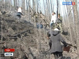 Четверо мужчин ушли влево по склону и вышли на кромку пожара, поэтому им хватило кислорода, чтобы выжить