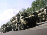 Контракт на поставку в Иран ЗРС С-300 был подписан в 2007 году. По  неофициальным данным, его стоимость составляет порядка 800 млн долларов