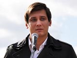 Депутат фракции "Справедливой России" в Госдуме Оксана Дмитриева написала письмо лидеру эсеров Сергею Миронову с жалобой на "недопустимое" поведение товарища по партии Дмитрия Гудкова