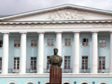 Шойгу порадовал и работников Культурного центра Вооруженных Сил в Москве - туда вернули 56 картин русских художников