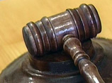 По словам адвоката, из 12 присяжных девять проголосовали за виновность Полютова, и все они "агенты, которые были внедрены в коллегию"