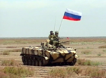 Российские десантники в Китае. Кадр телеканала НТВ Российские десантники в Китае. Кадр телеканала НТВ