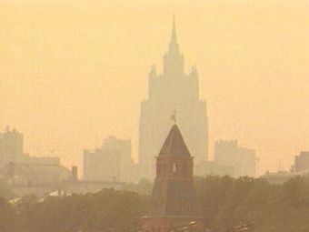 Над Москвой навис смог.Кадр НТВ Над Москвой навис смог.Кадр НТВ