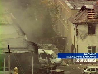 На улицах Нальчика, 13 октября 2005 года. Кадр ТК ''Россия'' На улицах Нальчика, 13 октября 2005 года. Кадр ТК ''Россия''