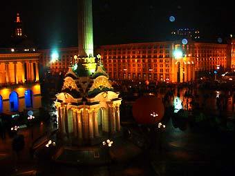 Майдан Незалежности в Киеве, фото Петра Бологова, Лента.Ру Майдан Незалежности в Киеве, фото Петра Бологова, Лента.Ру
