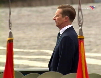 Сергей Иванов принимает парад на Красной площади. Сергей Иванов принимает парад на Красной площади.