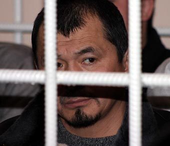 Рыспек Акматбаев в Первомайском районном суде, январь 2006 года, фото Елены Скочило для Ленты.Ру Рыспек Акматбаев в Первомайском районном суде, январь 2006 года, фото Елены Скочило для Ленты.Ру