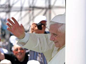  XVI,  Reuters