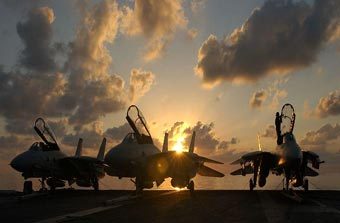F-14 на палубе "Теодора Рузвельта". Фото с официального сайта ВМС США 
