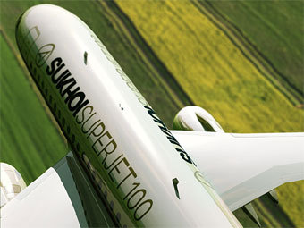 Sukhoi SuperJet 100.    www.scac.ru