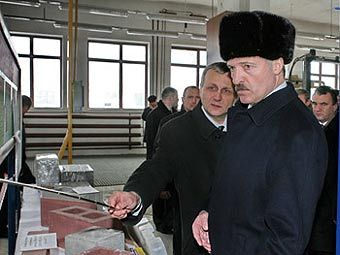 Александр Лукашенко посещает завод стройматериалов. Фото пресс-службы президента Белоруссии 