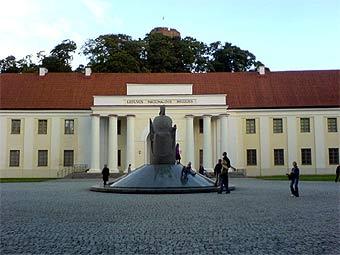 Здание Национального музея Литвы. Фото пользователя Juraune с сайта wikipedia.org.
