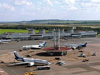Аэропорт "Пулково". Фото Дмитрия Авдеева с сайта wikipedia.org