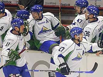 ��������� "�������� ������" �������� ������ ��� "����� ���������". ���� � ����� www.championshockeyleague.com