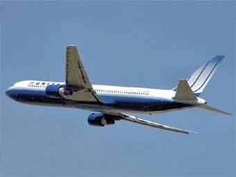 Boeing 767-300 ������������ United Airlines. ���� ������������ Arpingstone � ����� wikimedia.org