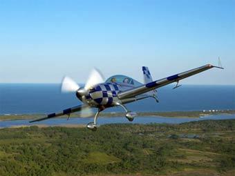 Extra EA-300. ���� �����-������ Extra Aircraft