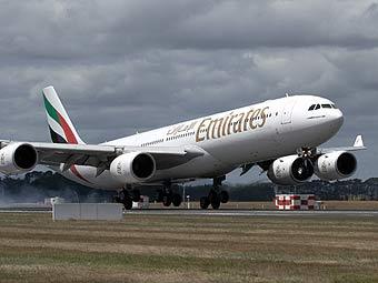 Airbus A340 ������������ Emirates. ���� Rob Finlayson � ����� pbase.com 
