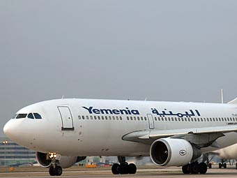 A310-300 ������������ Yemenia. ���� ������������ airpaul � ����� pbase.com 