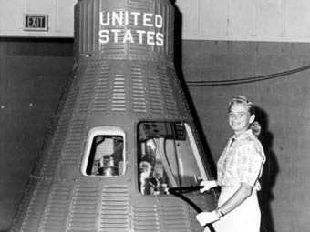 ������ ���� (Jerrie Cobb), ���� �� ������, ����������� ��������� ��� ������ � ������ � ����� 1950-� �����. ���� NASA 