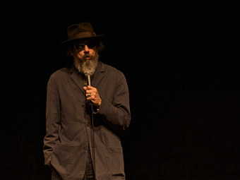 Ларри Чарльз. Фото пользователя Jeff Karpala с сайта wikipedia.org