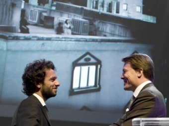   ()   ,    2009 .  ©AFP, 