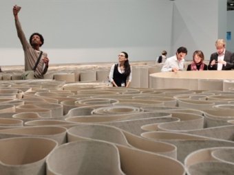  "-"     (Michelangelo Pistoletto) "   " (Labirinto e Grande Pozzo).  ©AFP