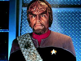 Представитель клингонской расы, фото с сайта startrek.com