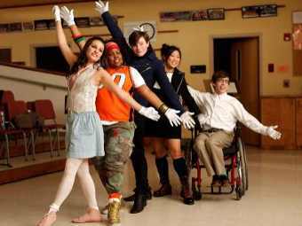    Glee