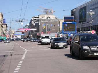 Тверская улица в Москве. Фото Антона Уханова, "Ленты.ру"