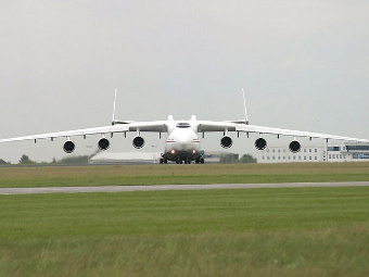Ан-225 "Мрия". Фото с сайта freeprofi.com