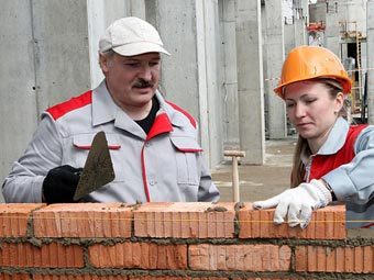 Александр Лукашенко. Фото с сайта lukashenko2008.ru