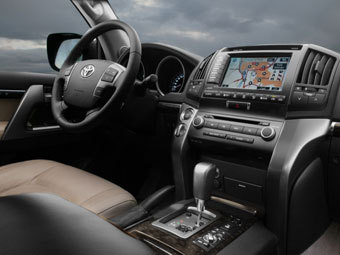 �������� Toyota Land Cruiser 200