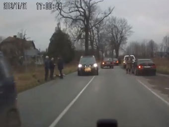 Скриншот видео сделанного видео регистратором с места происшествия
