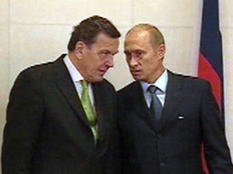 Герхард Шредер и Владимир Путин, кадр НТВ, архив