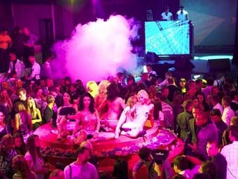 ���� "We Are Family Disco Hotel". ���� ������� ��������, mainpeople.ru